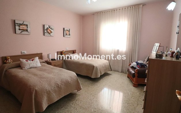 Revente - Villa - Benidorm - Benidorm Centro