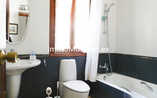 Revente - Villa - Benidorm - Benidorm Centro