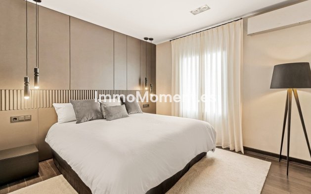 Wiederverkauf - Wohnung - Marbella - Puerto Banús