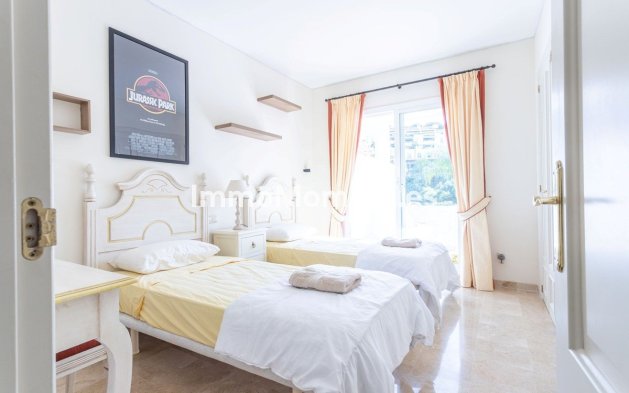 Resale - Apartment - Benahavís - Benahavís Centro