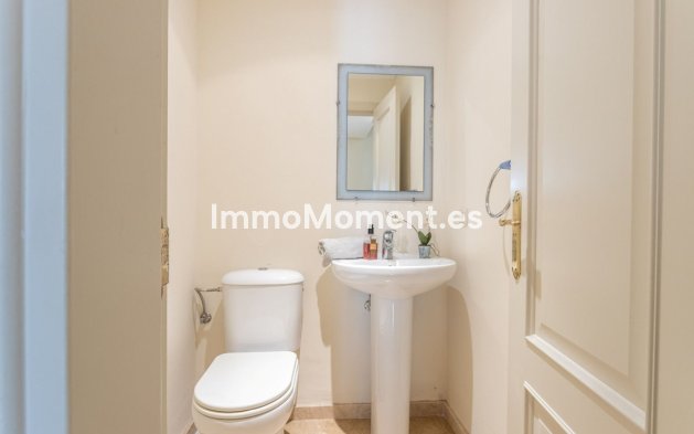 Resale - Apartment - Benahavís - Benahavís Centro