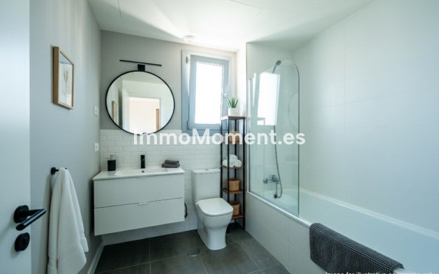 Resale - Apartment - Estepona - Estepona Centro