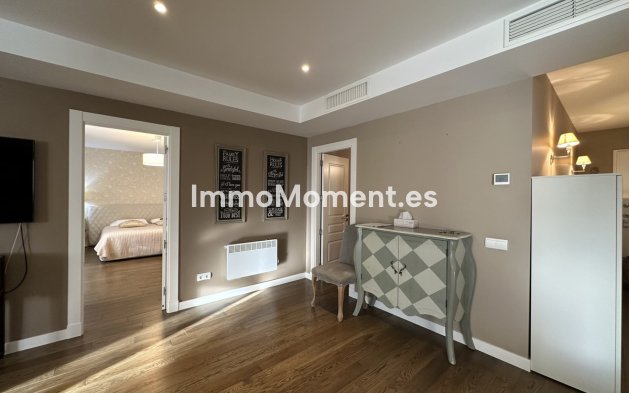 Wiederverkauf - Wohnung - Marbella - Puerto Banús