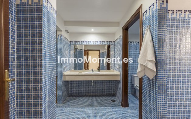 Wiederverkauf - Villa - Marbella - Nueva Andalucía