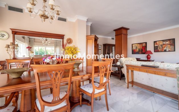 Wiederverkauf - Wohnung - Marbella - Nueva Andalucía