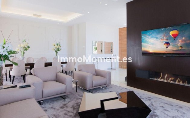 Wiederverkauf - Villa - Marbella - El Rosario