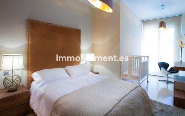 Wiederverkauf - Villa - Marbella - El Rosario