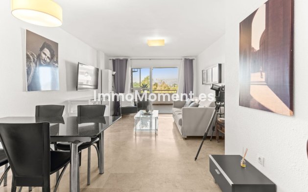 Revente - Appartement - Estepona  - Atalaya