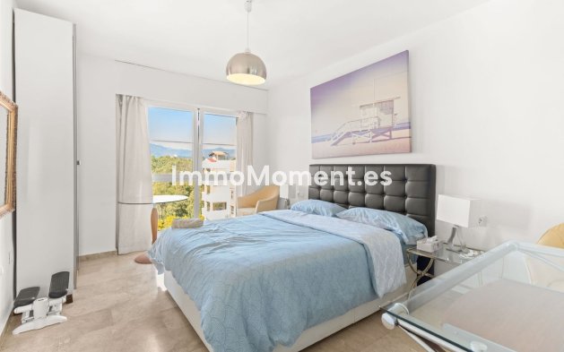 Revente - Appartement - Estepona  - Atalaya