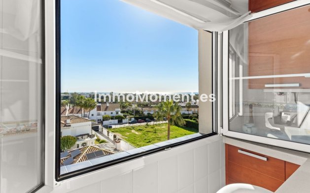 Revente - Appartement - Estepona  - Atalaya