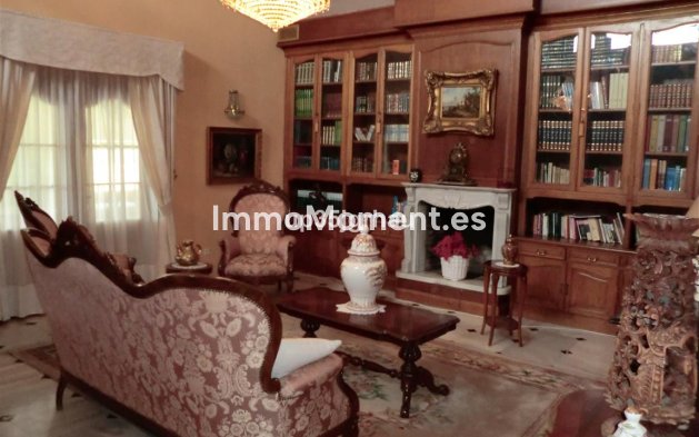 Wiederverkauf - Villa - Estepona  - Estepona Centro