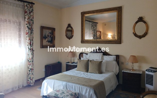 Wiederverkauf - Villa - Estepona  - Estepona Centro