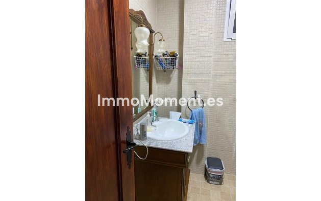 Bestaande woning - Villa - Estepona  - Estepona Centro