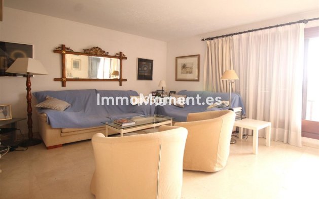 Resale - Apartment - Estepona - Estepona Centro