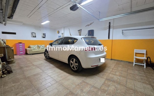 Bestaande woning - Geschakelde woning - Estepona  - Cancelada