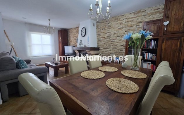 Bestaande woning - Geschakelde woning - Estepona  - Cancelada