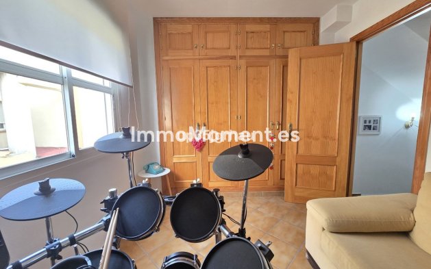 Bestaande woning - Geschakelde woning - Estepona  - Cancelada