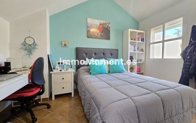 Bestaande woning - Geschakelde woning - Estepona  - Cancelada