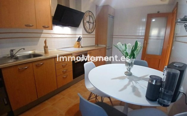 Wiederverkauf - Wohnung - Estepona  - Estepona Centro