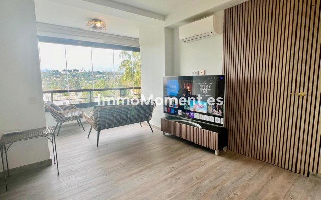 Resale - Apartment - Marbella - Nueva Andalucía