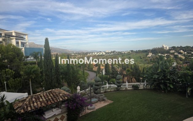 Resale - Villa - El Paraiso - New Golden Mile