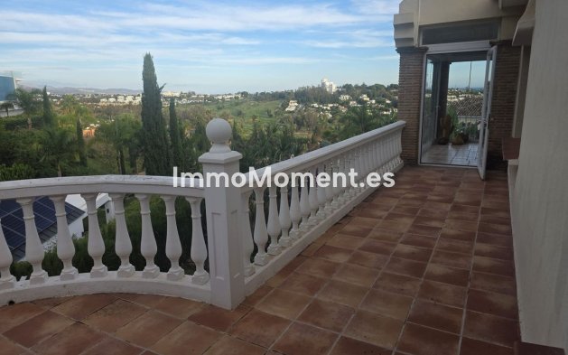 Resale - Villa - El Paraiso - New Golden Mile