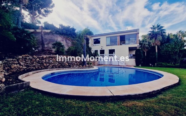 Resale - Villa - El Paraiso - New Golden Mile