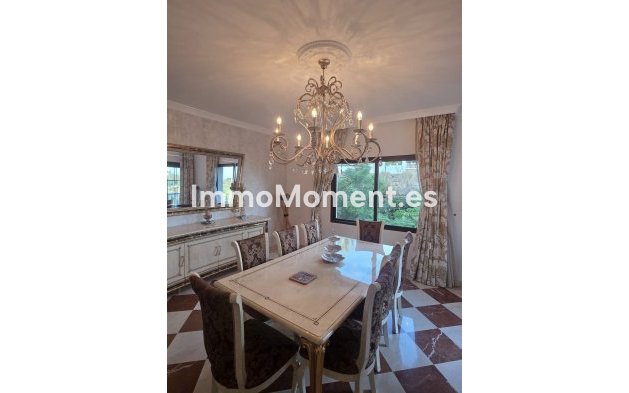 Resale - Villa - El Paraiso - New Golden Mile