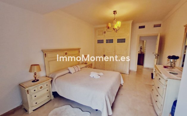 Resale - Villa - El Paraiso - New Golden Mile