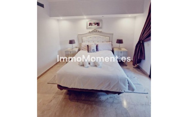 Resale - Villa - El Paraiso - New Golden Mile