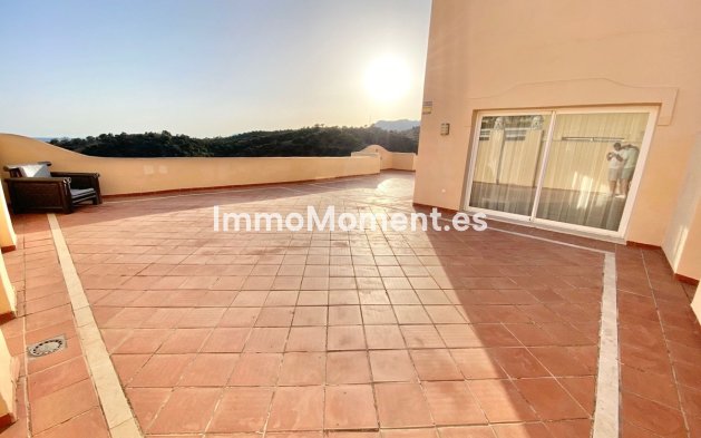 Resale - Apartment - Marbella - Elviria