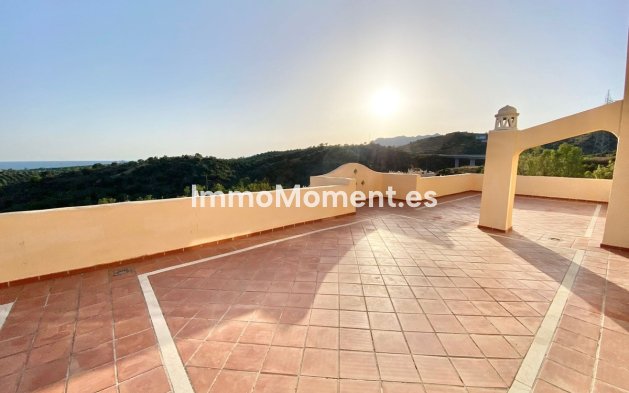 Resale - Apartment - Marbella - Elviria