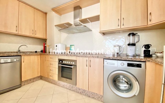 Resale - Apartment - Marbella - Elviria