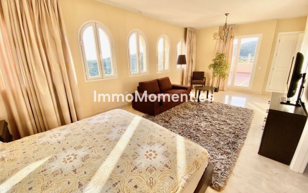 Resale - Apartment - Marbella - Elviria
