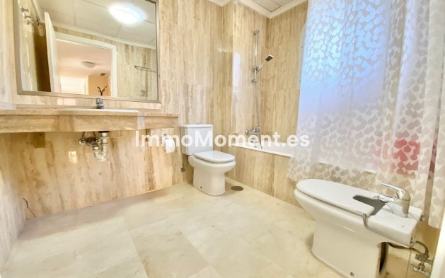 Resale - Apartment - Marbella - Elviria