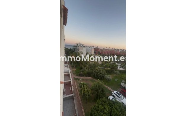 Revente - Appartement - Estepona  - Estepona Centro