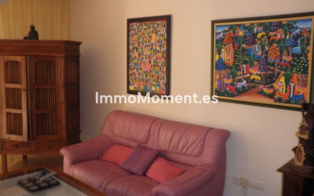 Bestaande woning - Geschakelde woning - Estepona  - Estepona Centro