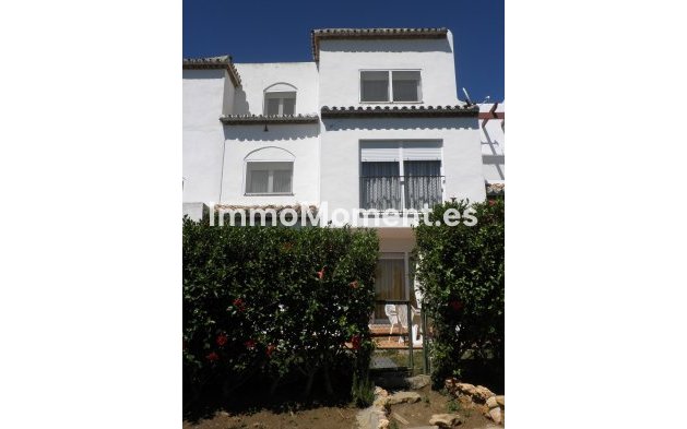 Bestaande woning - Geschakelde woning - Estepona  - Estepona Centro