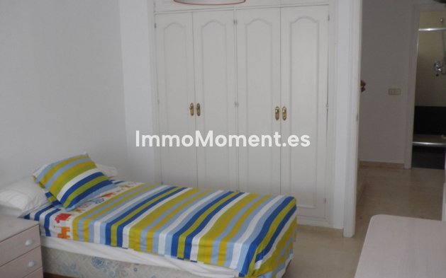 Bestaande woning - Geschakelde woning - Estepona  - Estepona Centro