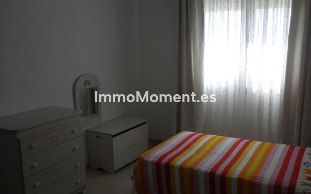 Bestaande woning - Geschakelde woning - Estepona  - Estepona Centro