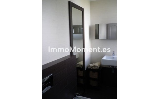 Bestaande woning - Geschakelde woning - Estepona  - Estepona Centro