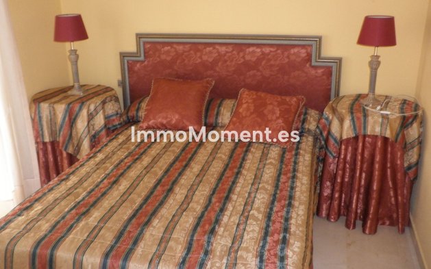 Bestaande woning - Geschakelde woning - Estepona  - Estepona Centro