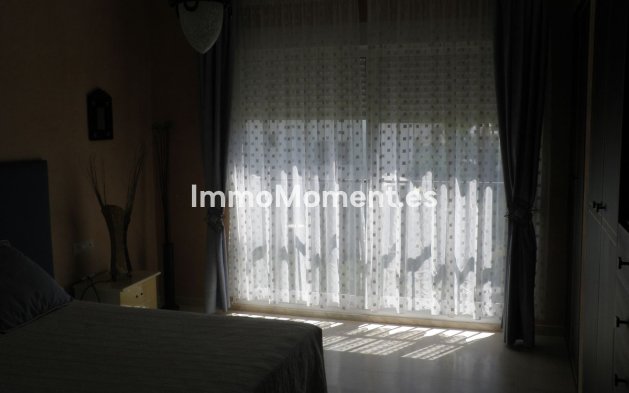 Bestaande woning - Geschakelde woning - Estepona  - Estepona Centro