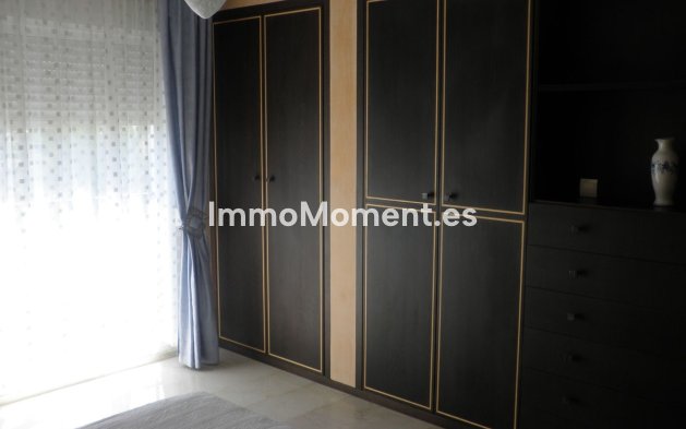 Bestaande woning - Geschakelde woning - Estepona  - Estepona Centro