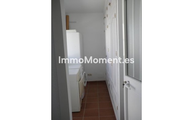 Bestaande woning - Geschakelde woning - Estepona  - Estepona Centro