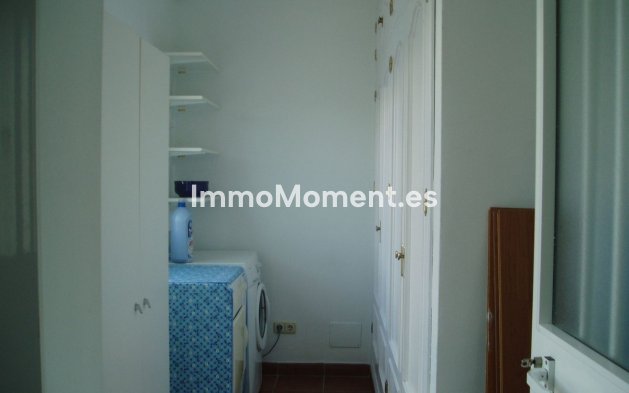 Bestaande woning - Geschakelde woning - Estepona  - Estepona Centro