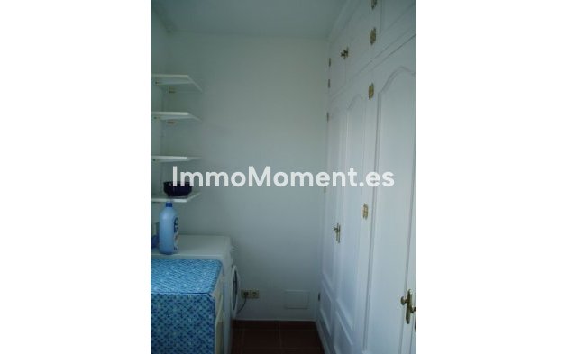 Bestaande woning - Geschakelde woning - Estepona  - Estepona Centro