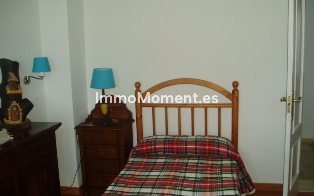 Bestaande woning - Geschakelde woning - Estepona  - Estepona Centro