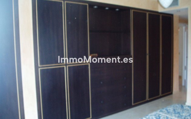 Bestaande woning - Geschakelde woning - Estepona  - Estepona Centro