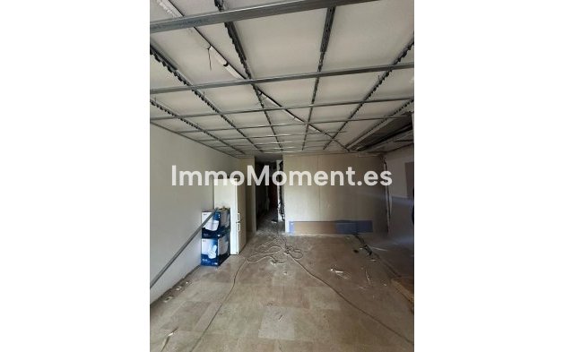 Resale - Apartment - Estepona - Benamara